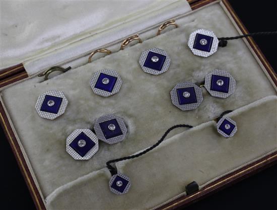 A 1940S 18ct gold and platinum, lapis lazuli and diamond dress stud set,